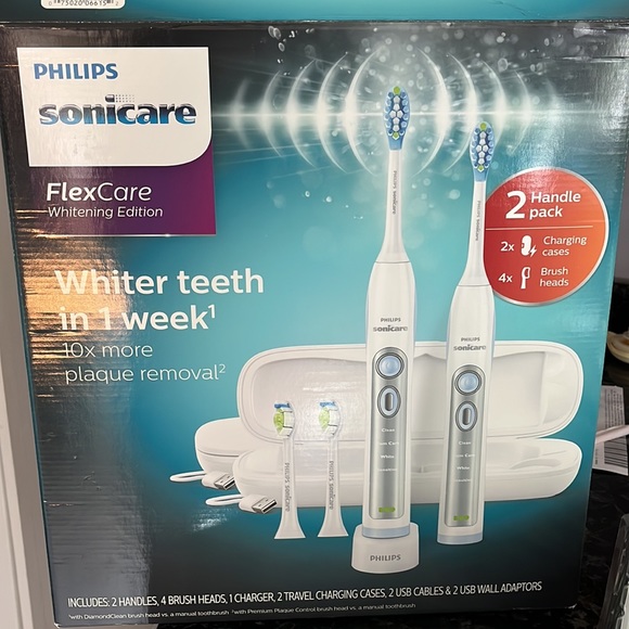 (Sold)Sonicare Travel Charging Cases - Picture 7 of 7